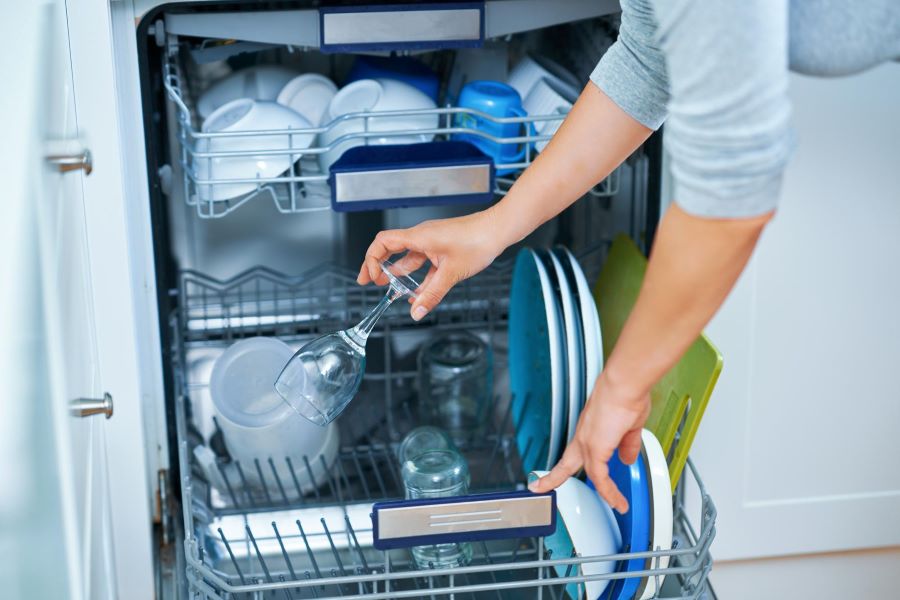 ماندن لکه روی ظروف در ماشین ظرفشویی